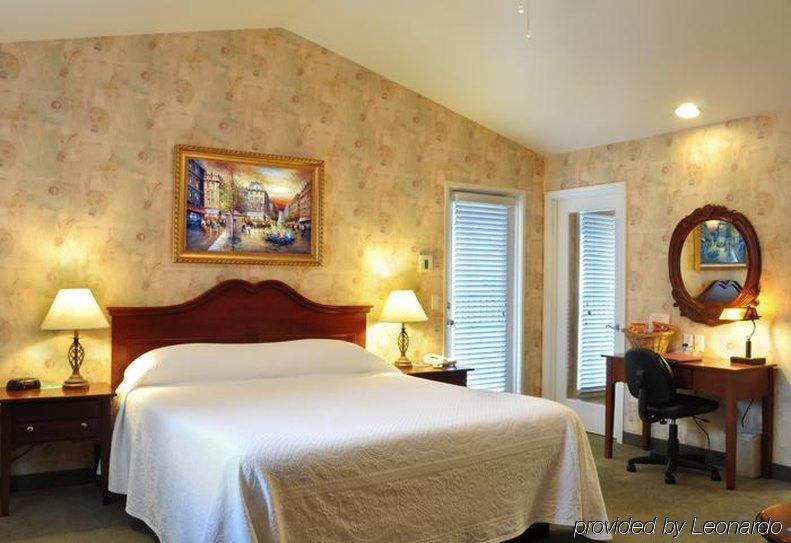 Grass Valley Courtyard Suites Ruang foto