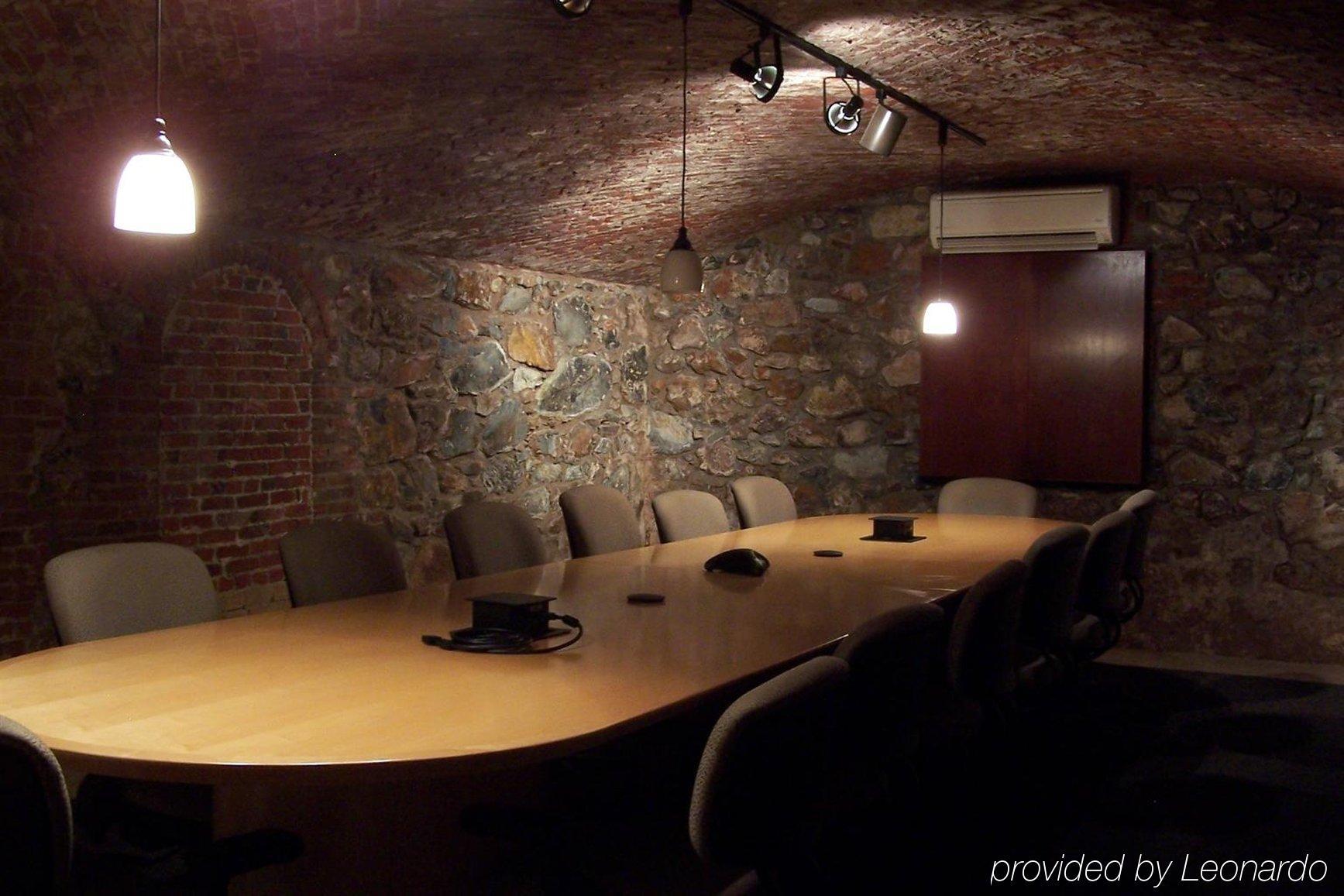 Grass Valley Courtyard Suites Fasilitas foto
