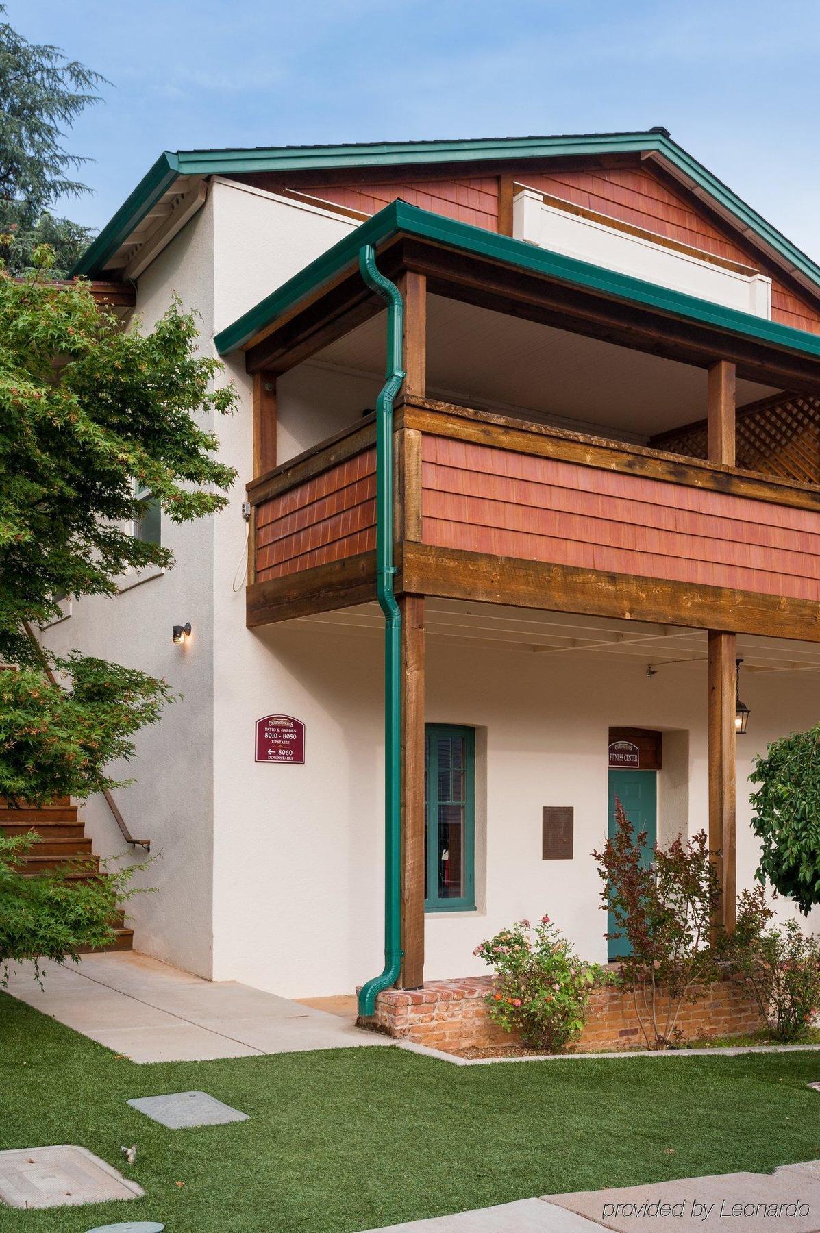 Grass Valley Courtyard Suites Bagian luar foto