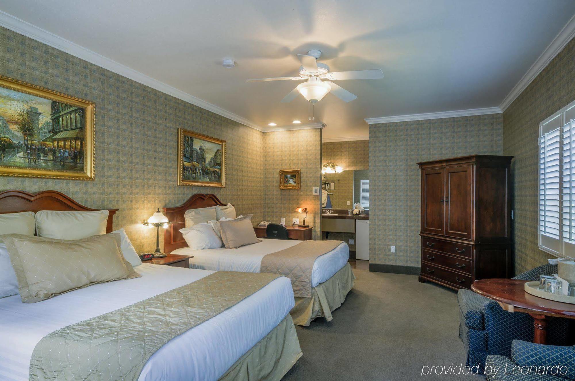 Grass Valley Courtyard Suites Bagian luar foto