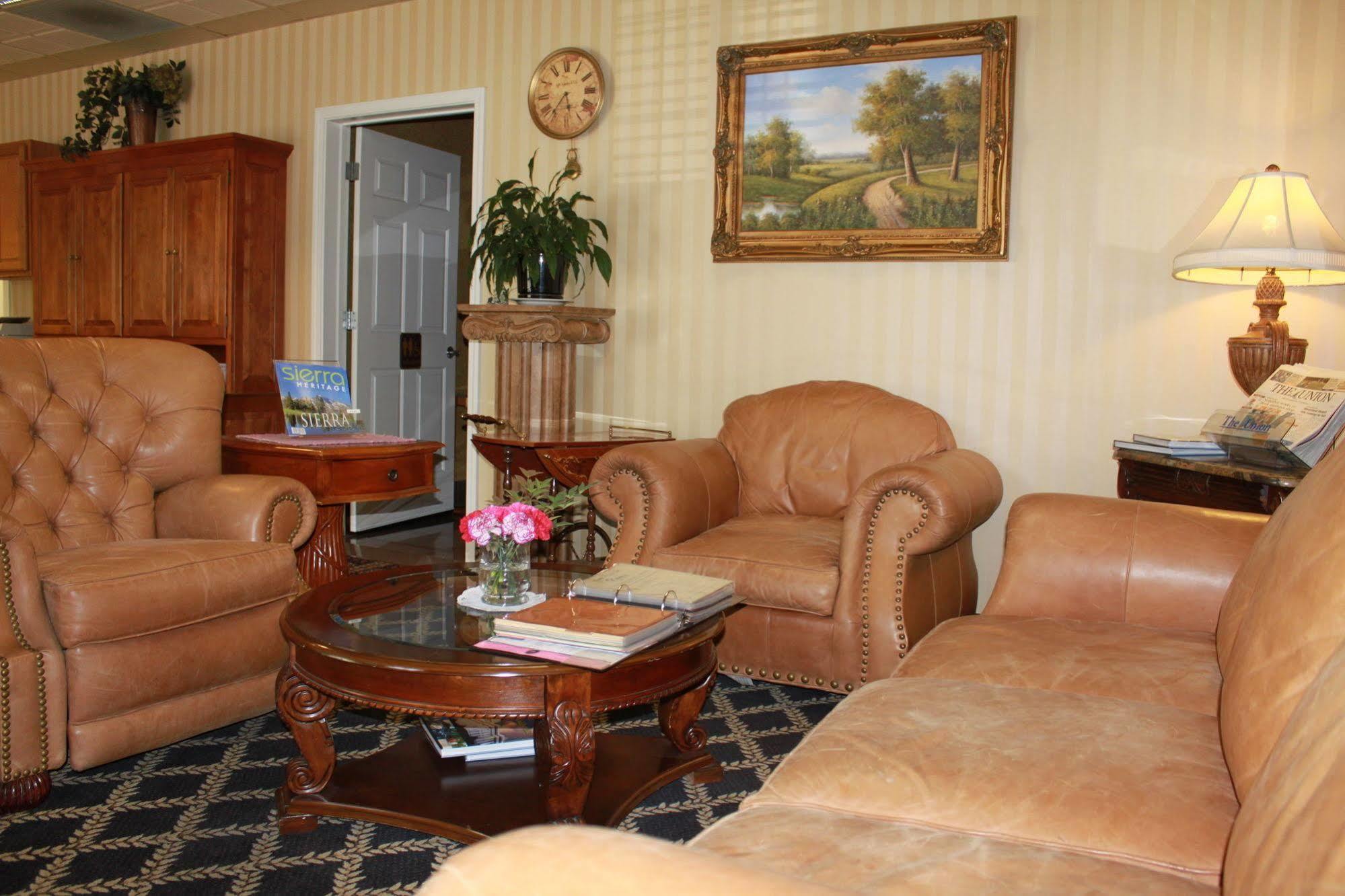 Grass Valley Courtyard Suites Bagian luar foto