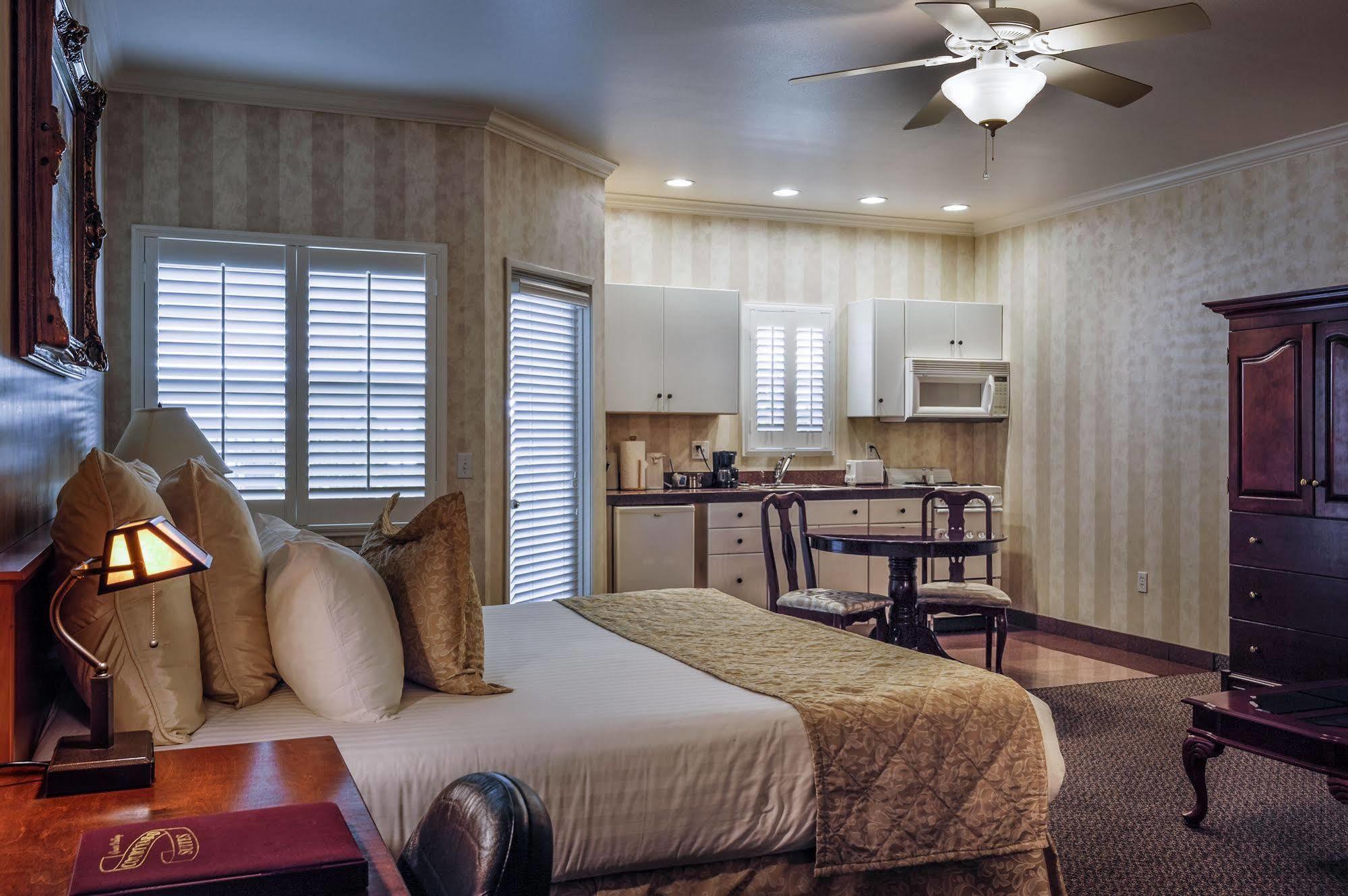 Grass Valley Courtyard Suites Bagian luar foto