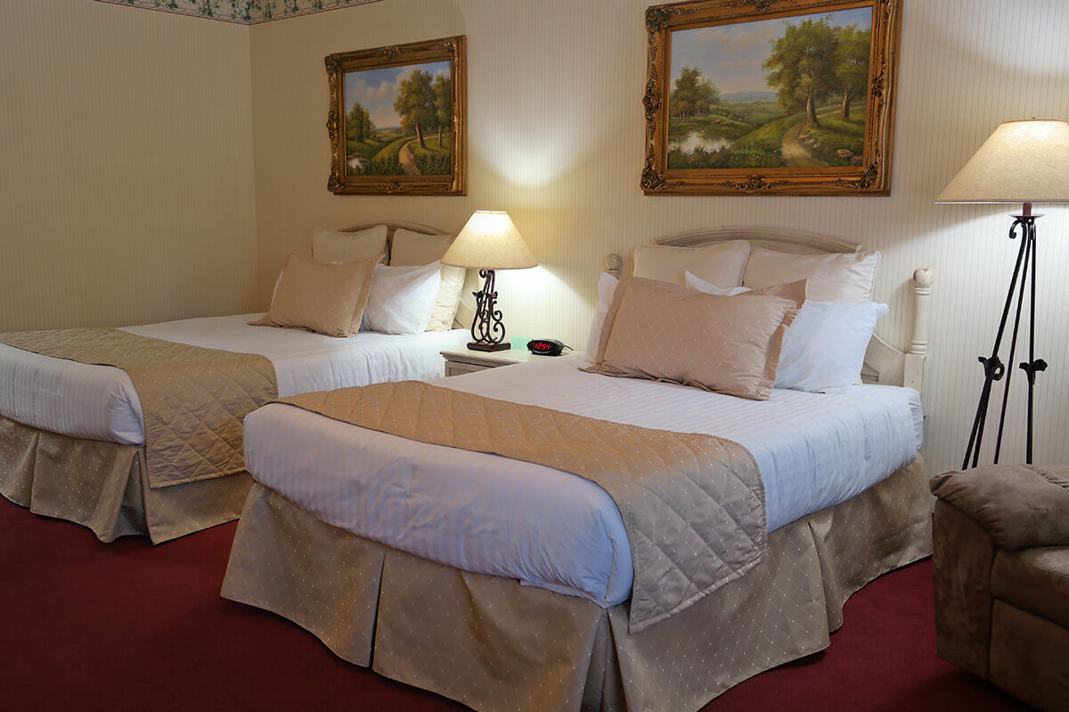 Grass Valley Courtyard Suites Bagian luar foto